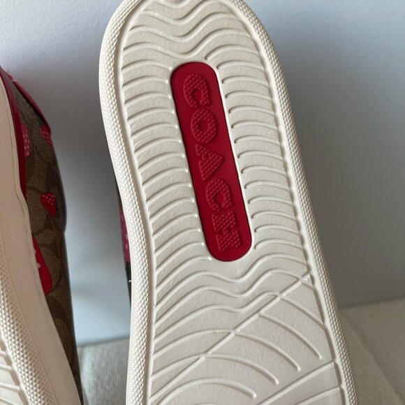 Coach Clip Low Top Sneaker In Signature Canvas With Wild Strawberry Print - Picture 9 of 11